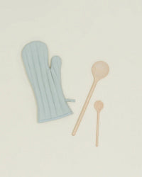 Simple Linen Oven Mitt in Sky