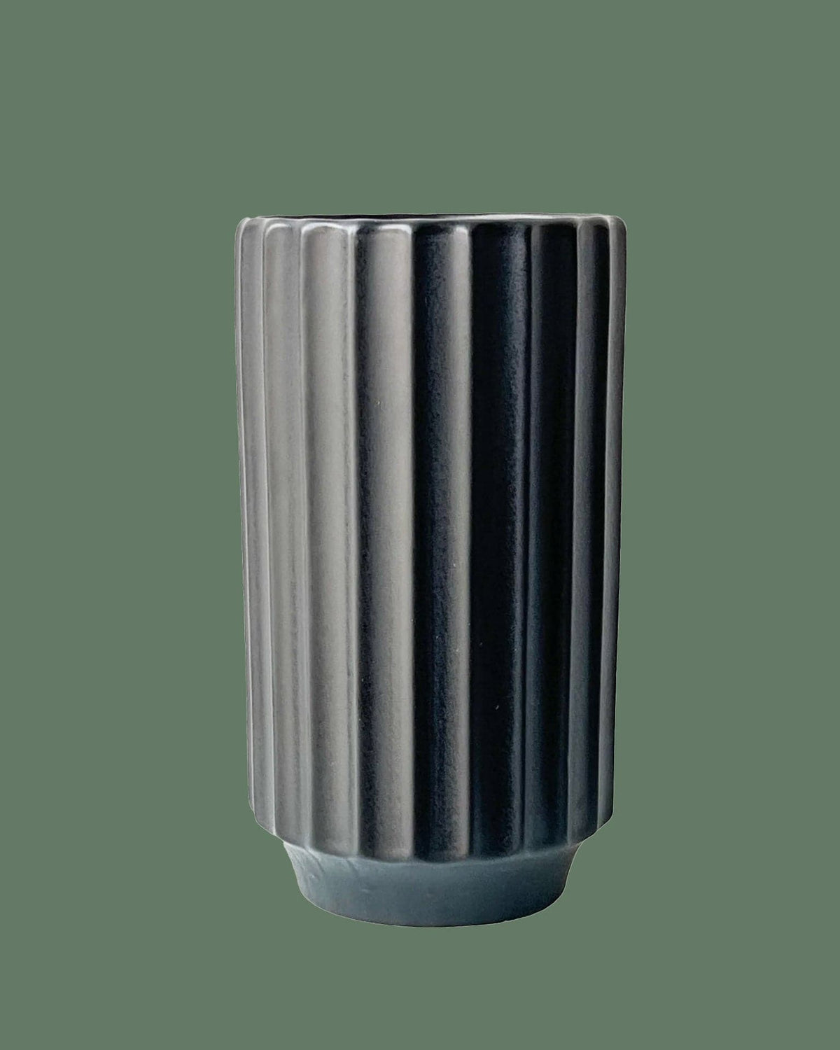 Monroe Vase in Black