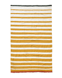 The caminito Marea Sol - Blanket Roll is a rectangular picnic blanket with horizontal mustard yellow and white stripes, a dark green edge on top, and a thin red edge at the bottom. Its soft woven texture enhances comfort.