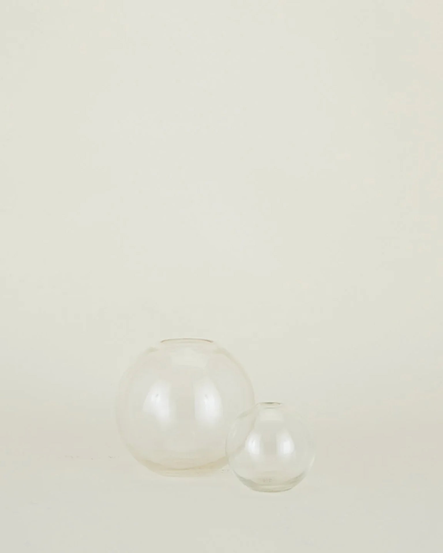 Aurora Sphere Vase in Clear
