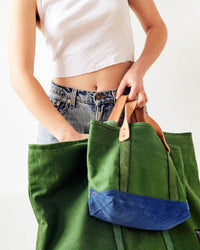 IMMODEST COTTON Lunch Tote in Pine/Ocean