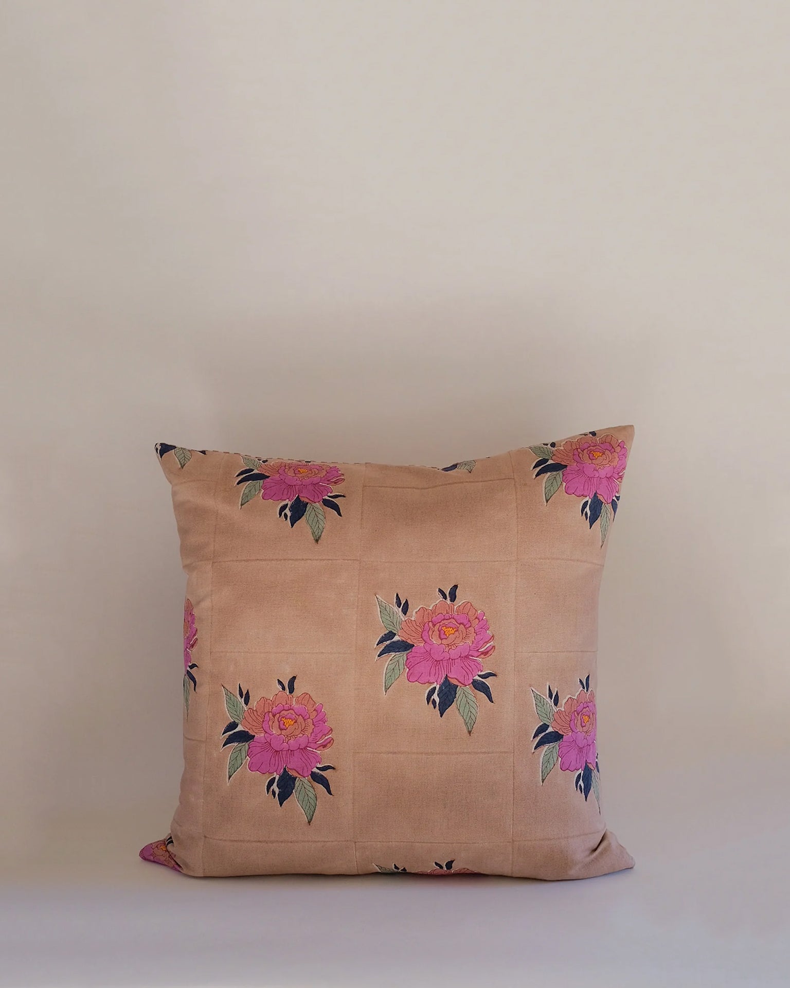 Babita Linen Pillow - 18 x 18 in Old Rose