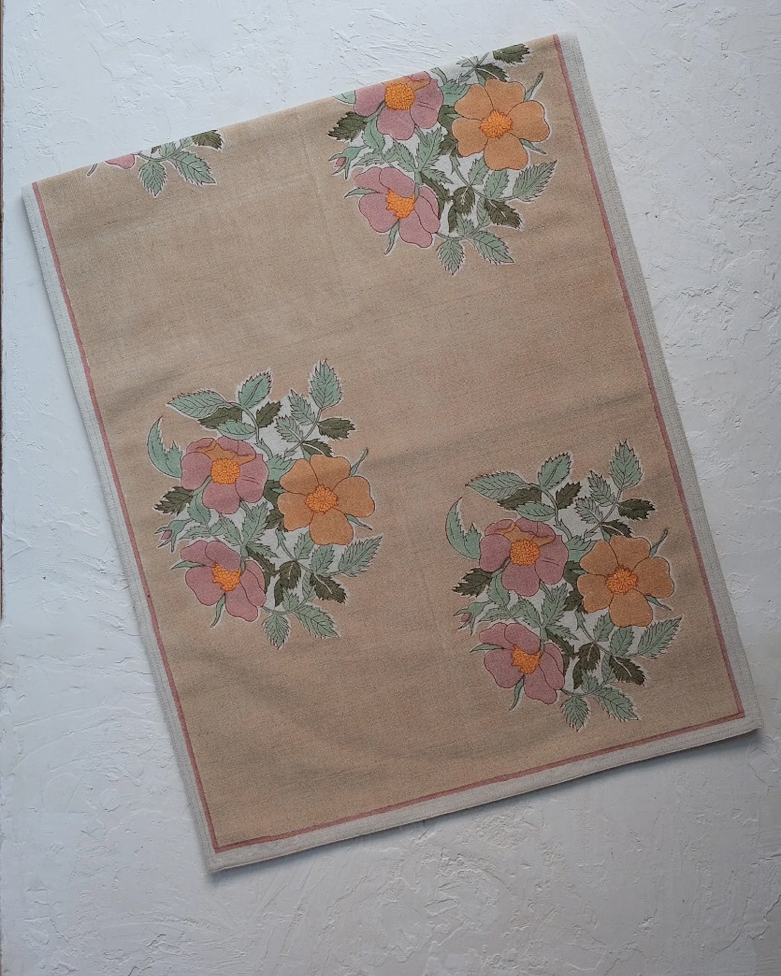 Dia Table Runner in Cafe au lait