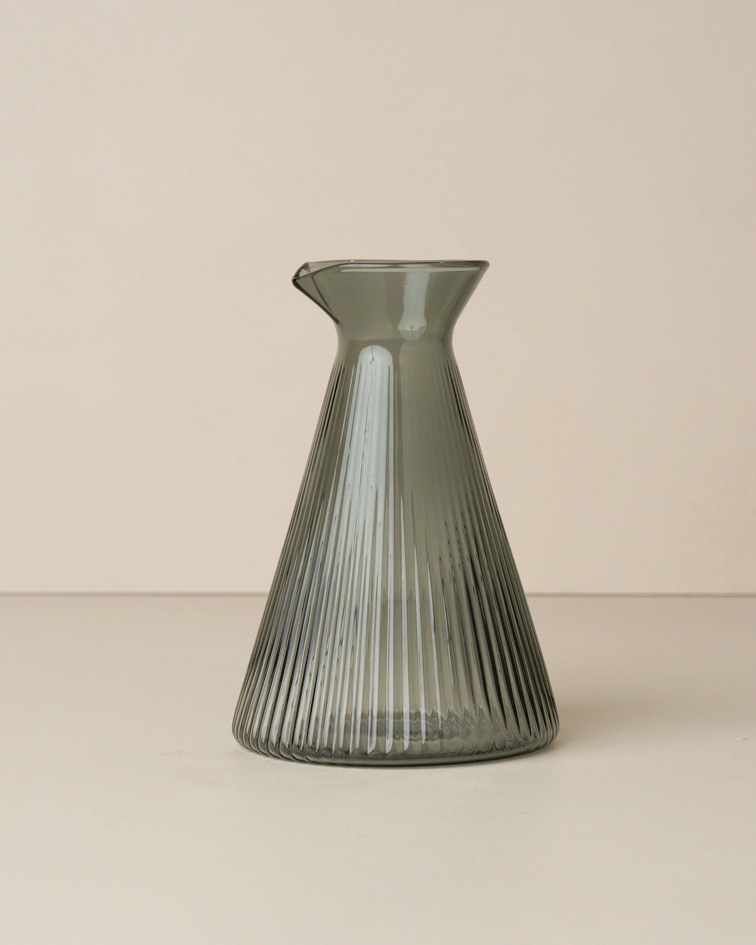 Kairos Angular Carafe in Smoke
