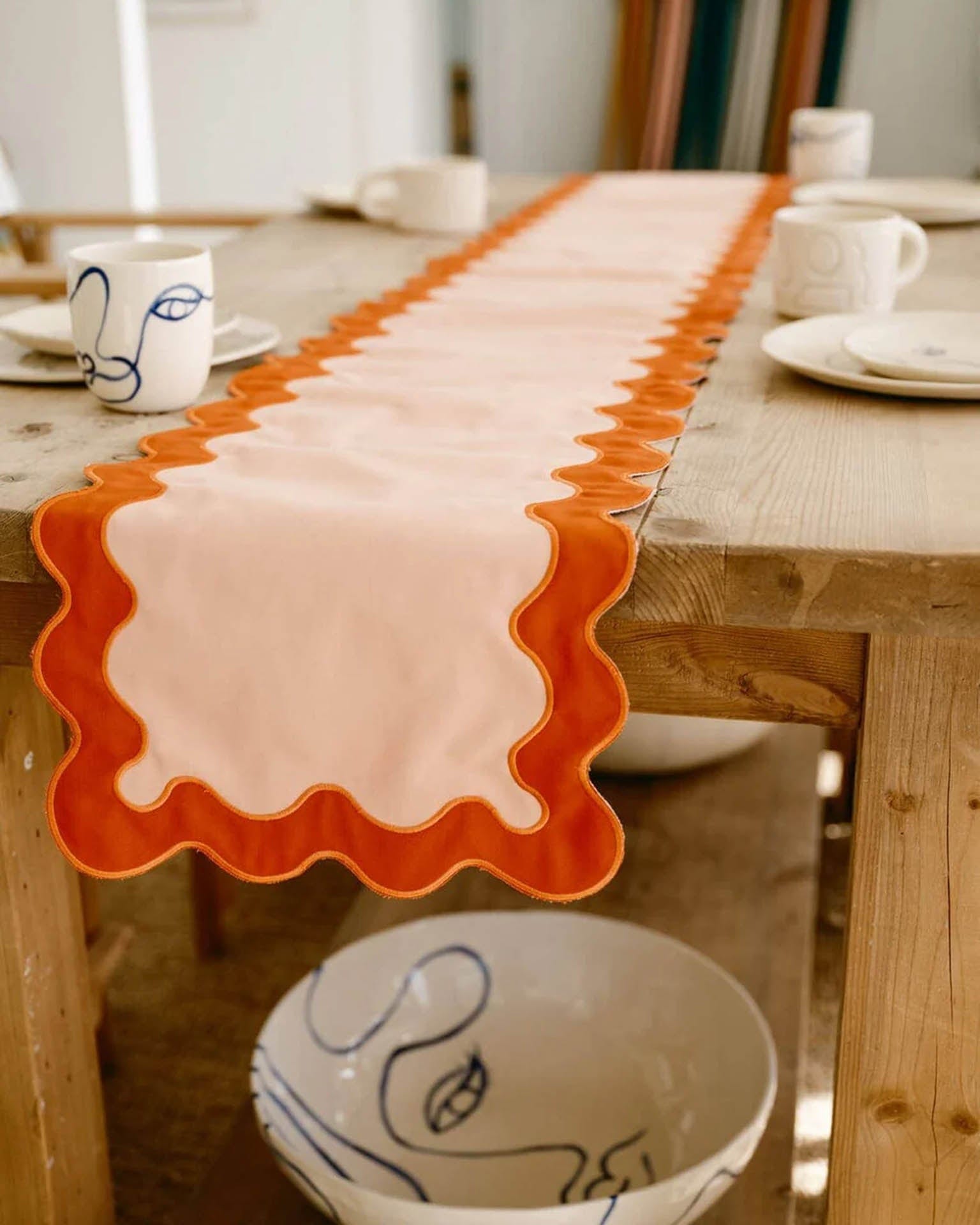 Table Runner - Rivie Pink - Thumbnail 2