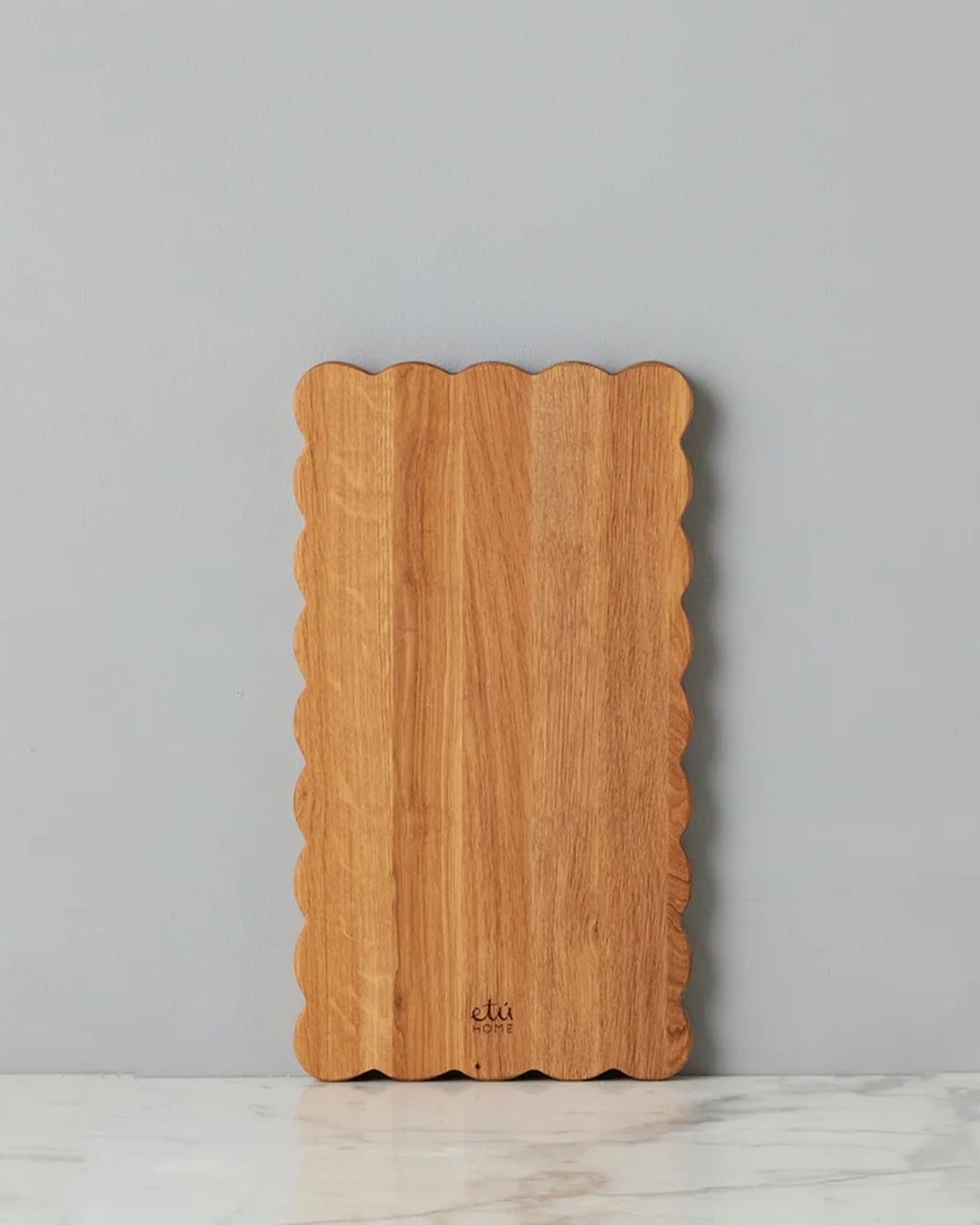 Scalloped Cutting Plank, Medium