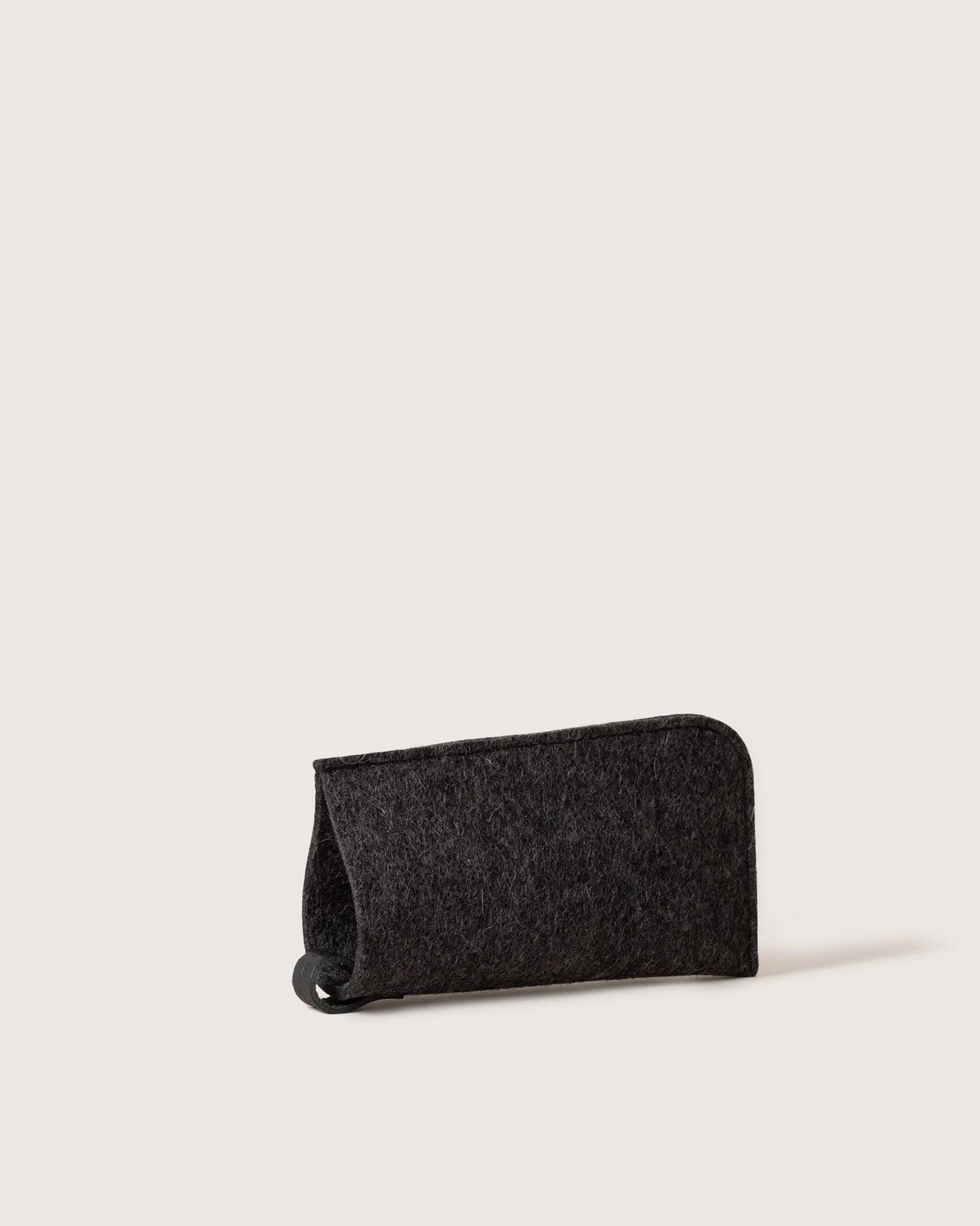 Merino Wool Felt Anzen Eyeglass Sleeve in Charcoal