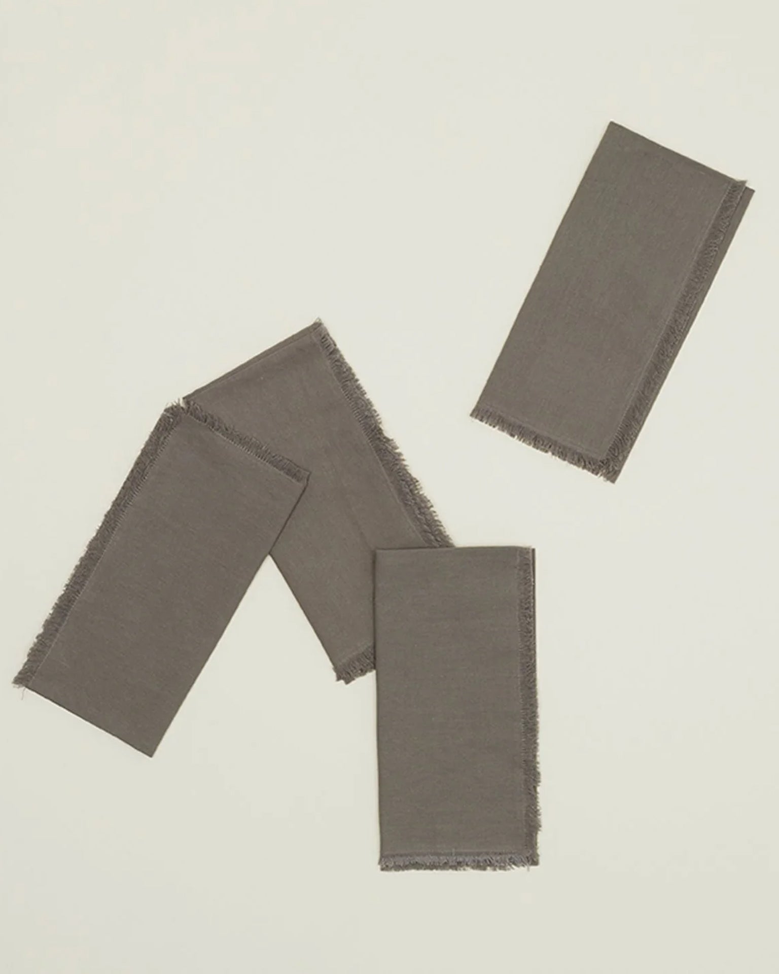 Essential Dinner Napkins in Dark Grey - Set of 4