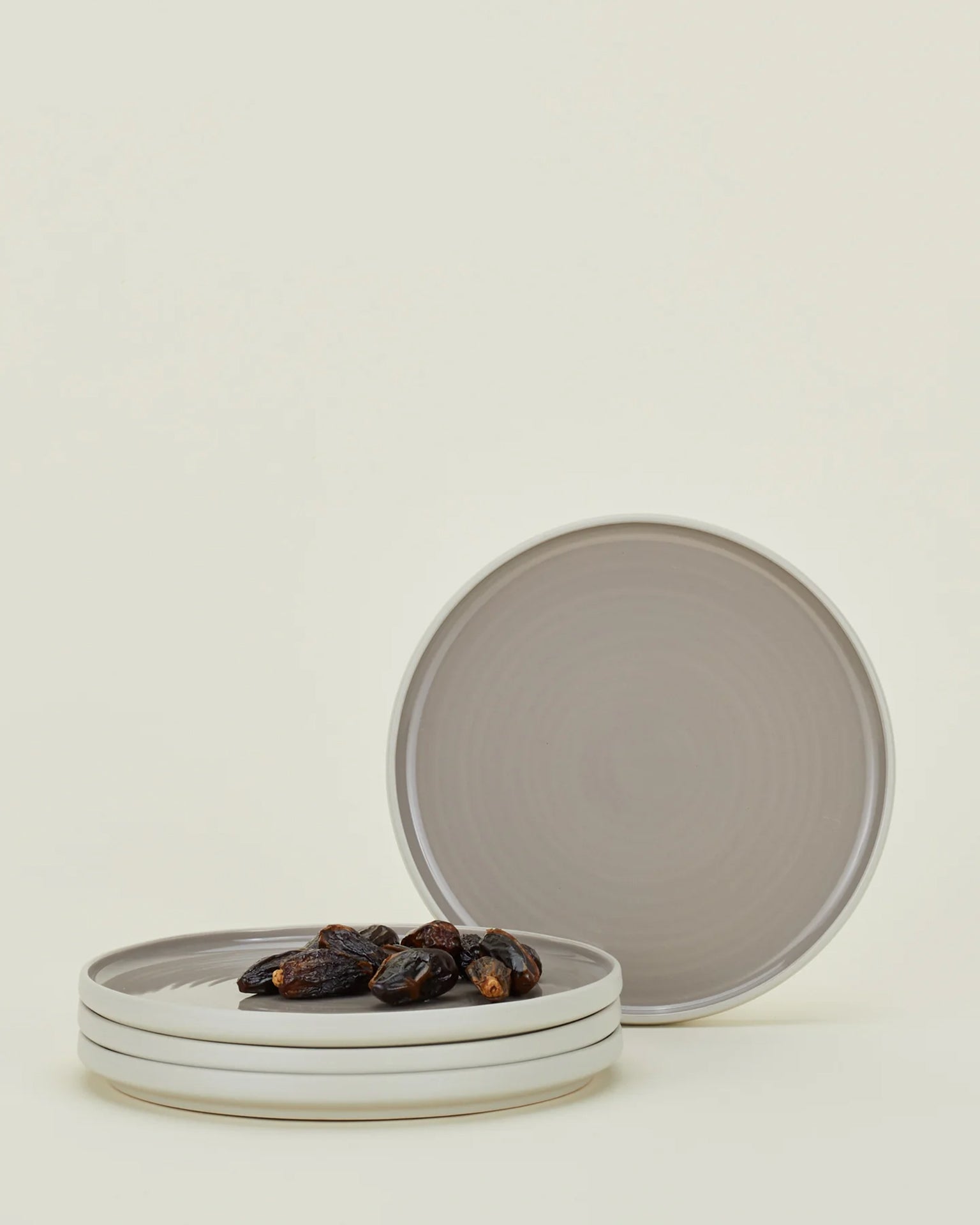Essential Salad Plates in Light Grey - Set of 4