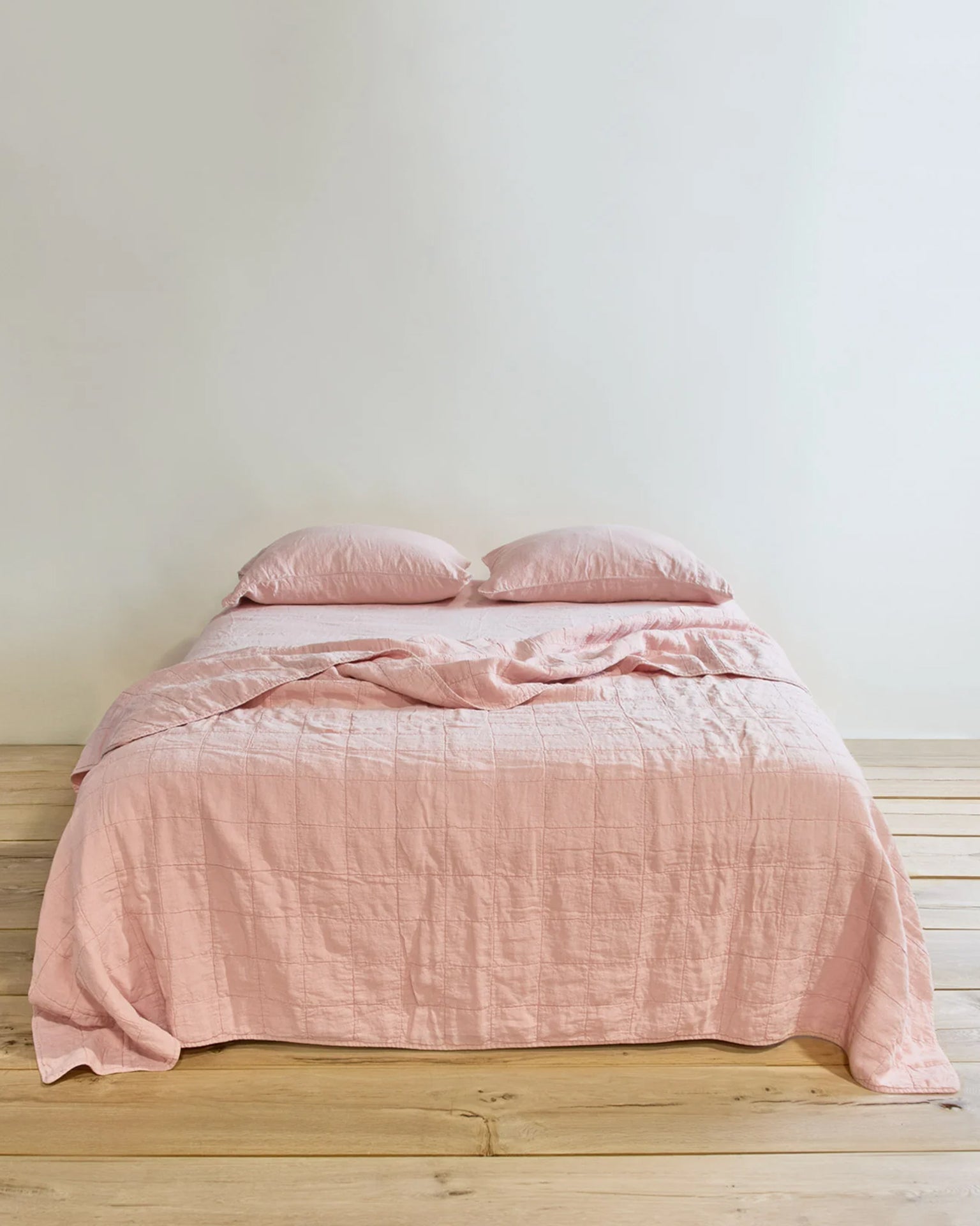Simple Linen Quilt in Blush