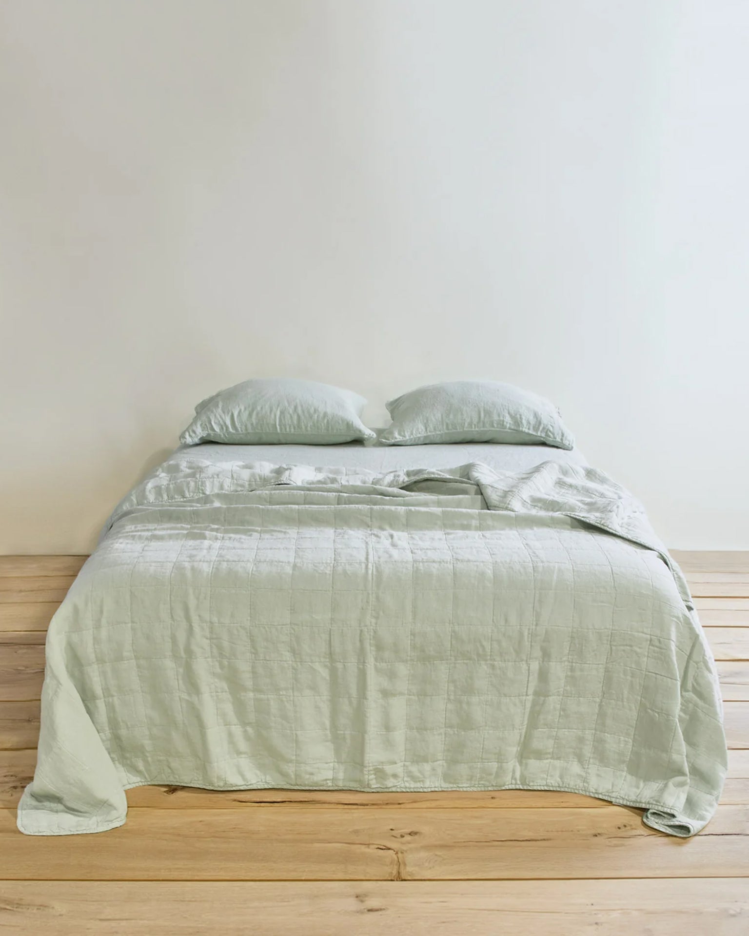 Simple Linen Quilt in Sage