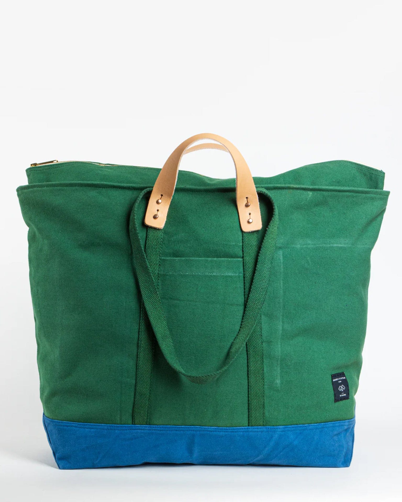 Jumbo Zipper Tote in Pine/Ocean