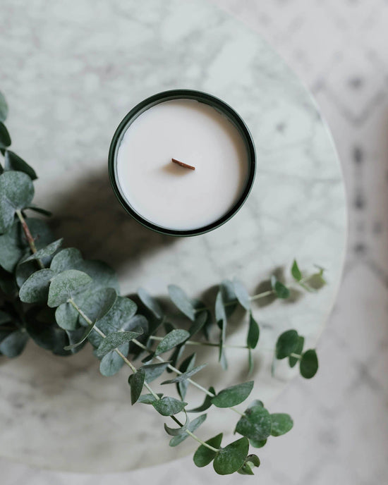 Near & Native 13 oz Wooden Wick Candle in Fig Leaf 