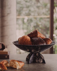 Saarde Flow Resin Fruit Bowl in Ash Black 