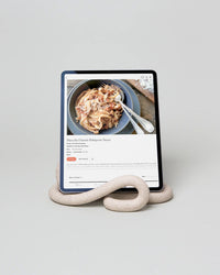 SIN Lumbra Book Stand in Sand 