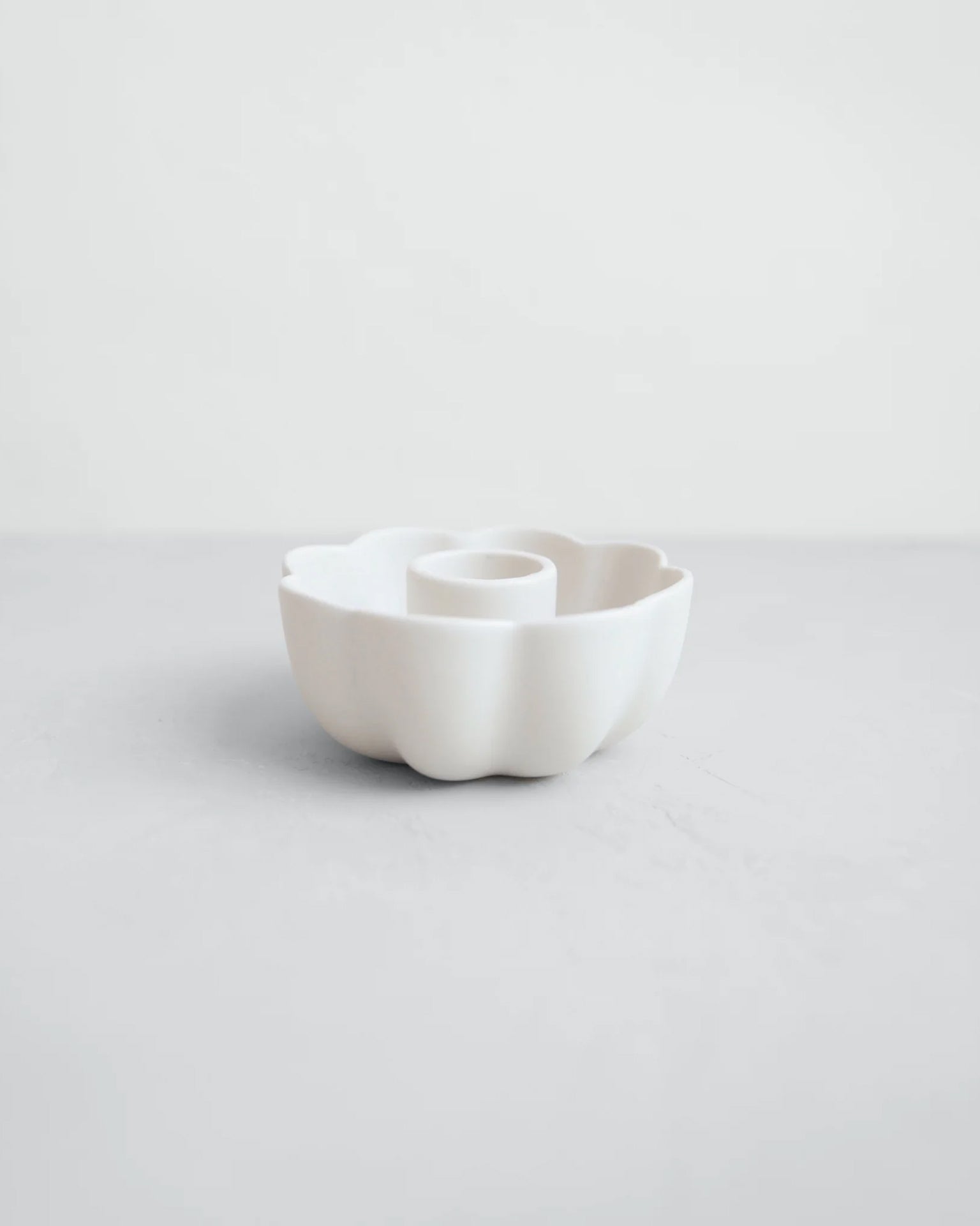 Ceramic Fleur Taper Holder