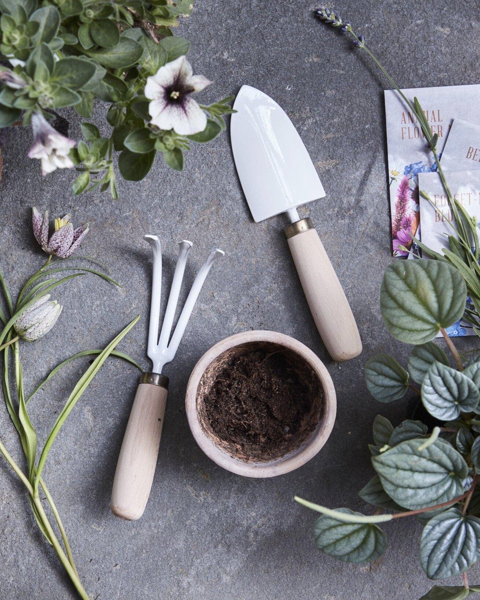 mini garden trowel The Floral Society Japanese Garden Tool Set – Baske