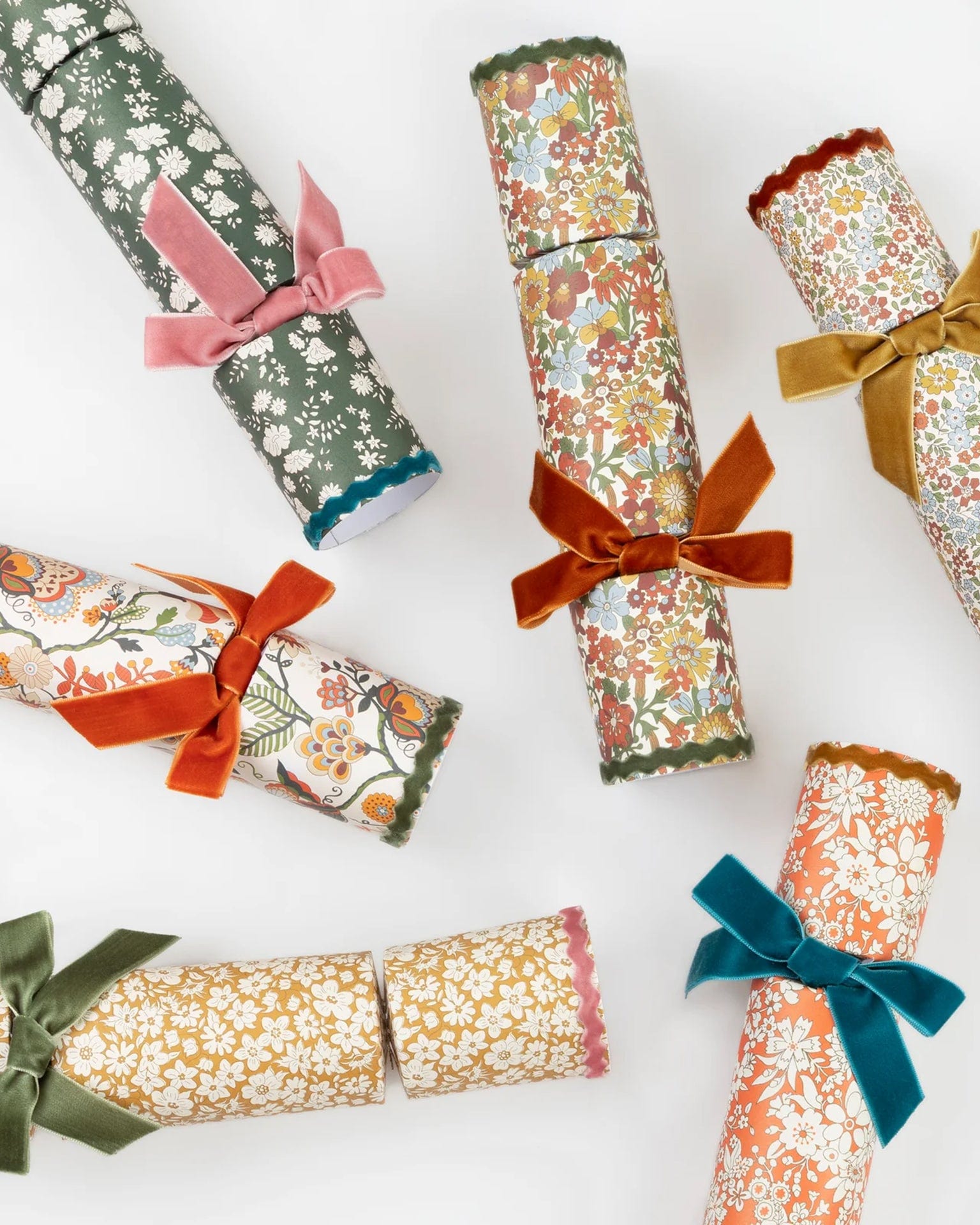 Fall Crackers Meri Meri x Liberty Fall Crackers with Velvet Bows – Baske
